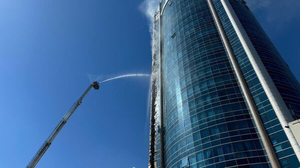 Пожарные подразделения Астаны ликвидируют возгорание в 26-этажом жилой комплексе Rixos Khan Shatyr Residences
