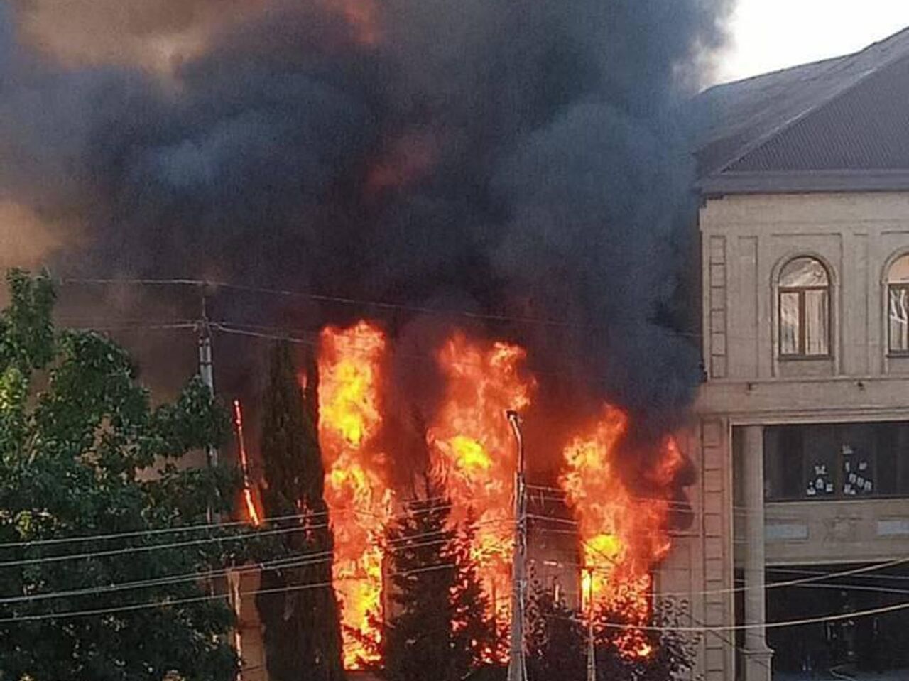 В Дагестане обстреляли синагогу, церковь и пост ДПС, есть погибшие - РИА  Новости, 24.06.2024