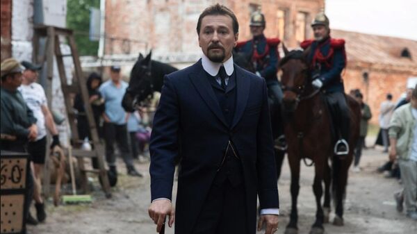 Кадр из сериала Плевако