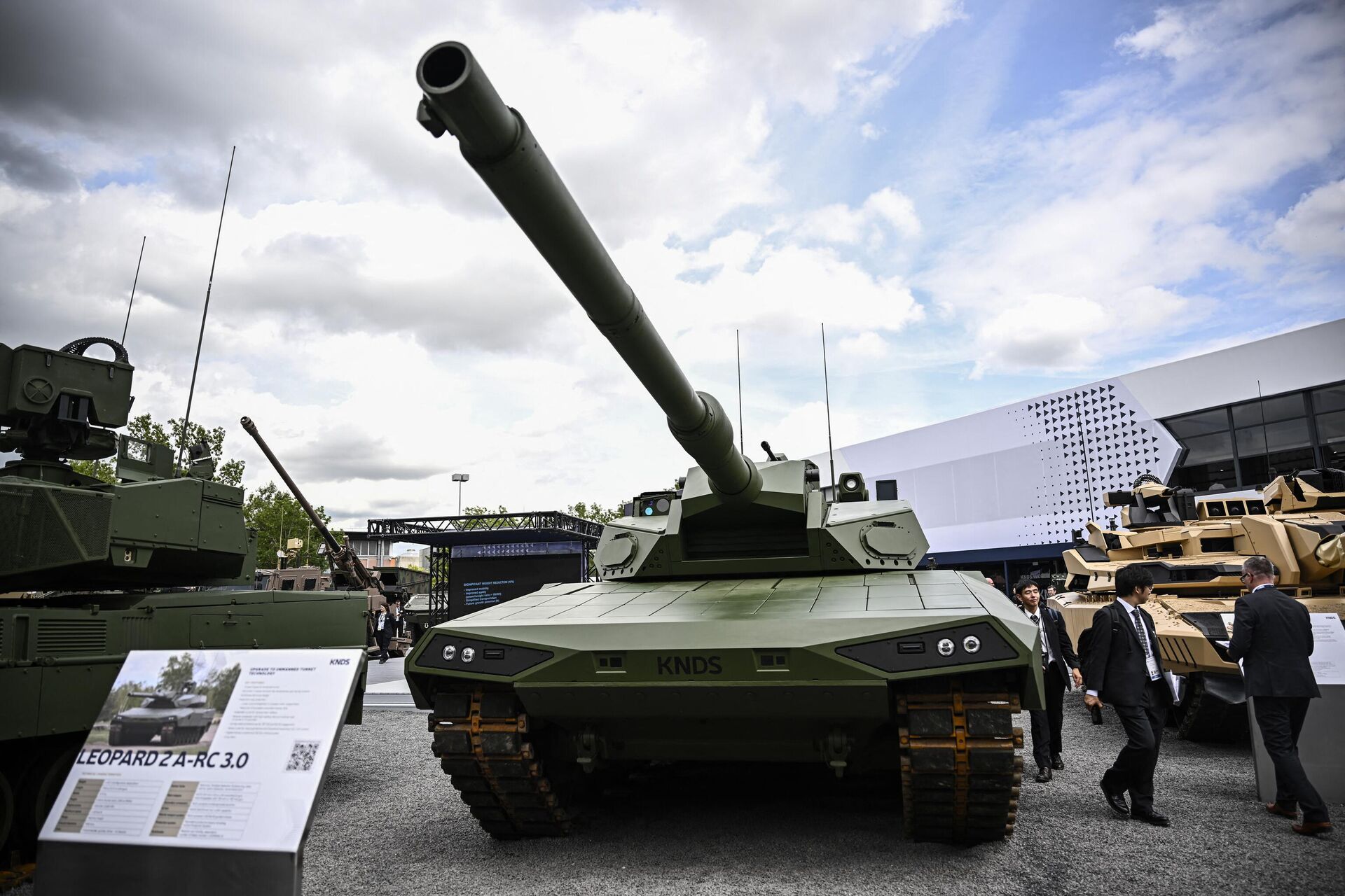 Танк Leopard 2 A-RC 3.0 на выставке Eurosatory 2024 - РИА Новости, 1920, 28.06.2024