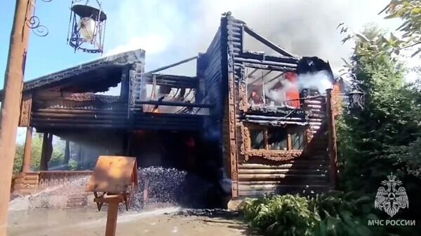 Место пожара в ресторане селе Львы Ярославской области. 26 июня 2024