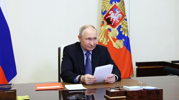 Путин проводит совещание с постоянными членами Совбеза