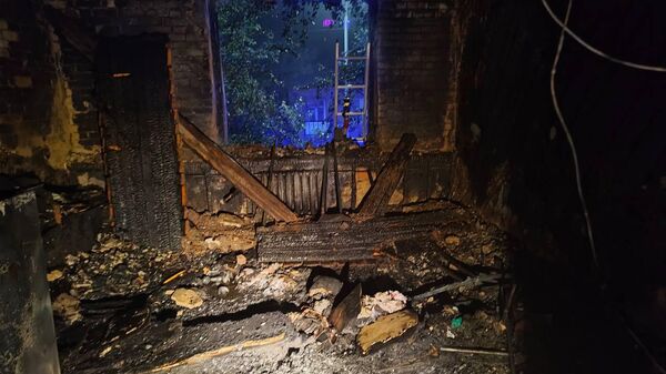 Последствия пожара в двухэтажном жилом доме в Балашихе