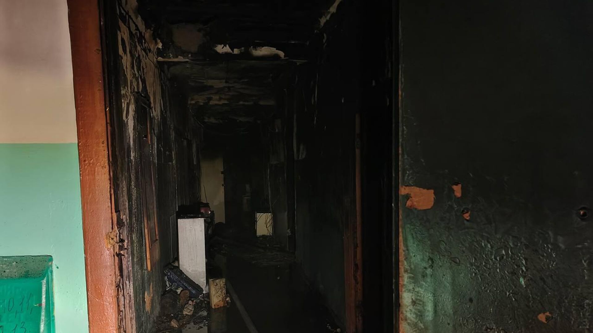 Место пожара в общежитии в Балашихе Московской области. 28 июня 2024 - РИА Новости, 1920, 29.06.2024