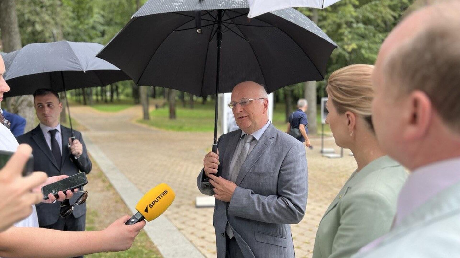 Фотовыставка Sputnik ко Дню Независимости открылась в Минске - РИА Новости,  02.07.2024