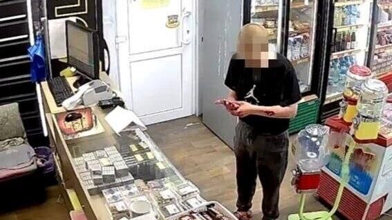 Подозреваемый в нападении на сотрудника магазина в Омске - РИА Новости, 1920, 01.07.2024