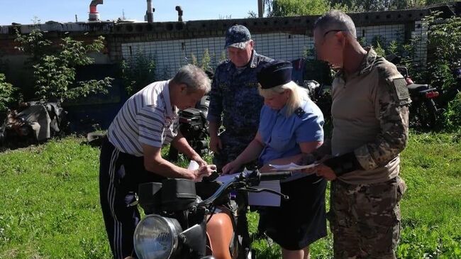 Мотоцикл, конфискованный судебными приставами из Орловской области и переданный бойцам спецоперации