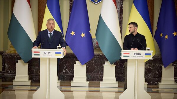 Премьер-министр Венгрии Виктор Орбан и Владимир Зеленский во время пресс-конференции в Киеве