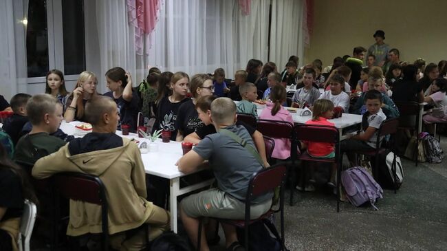 Дети из подшефного района ЛНР прибыли в Астрахань на летний отдых