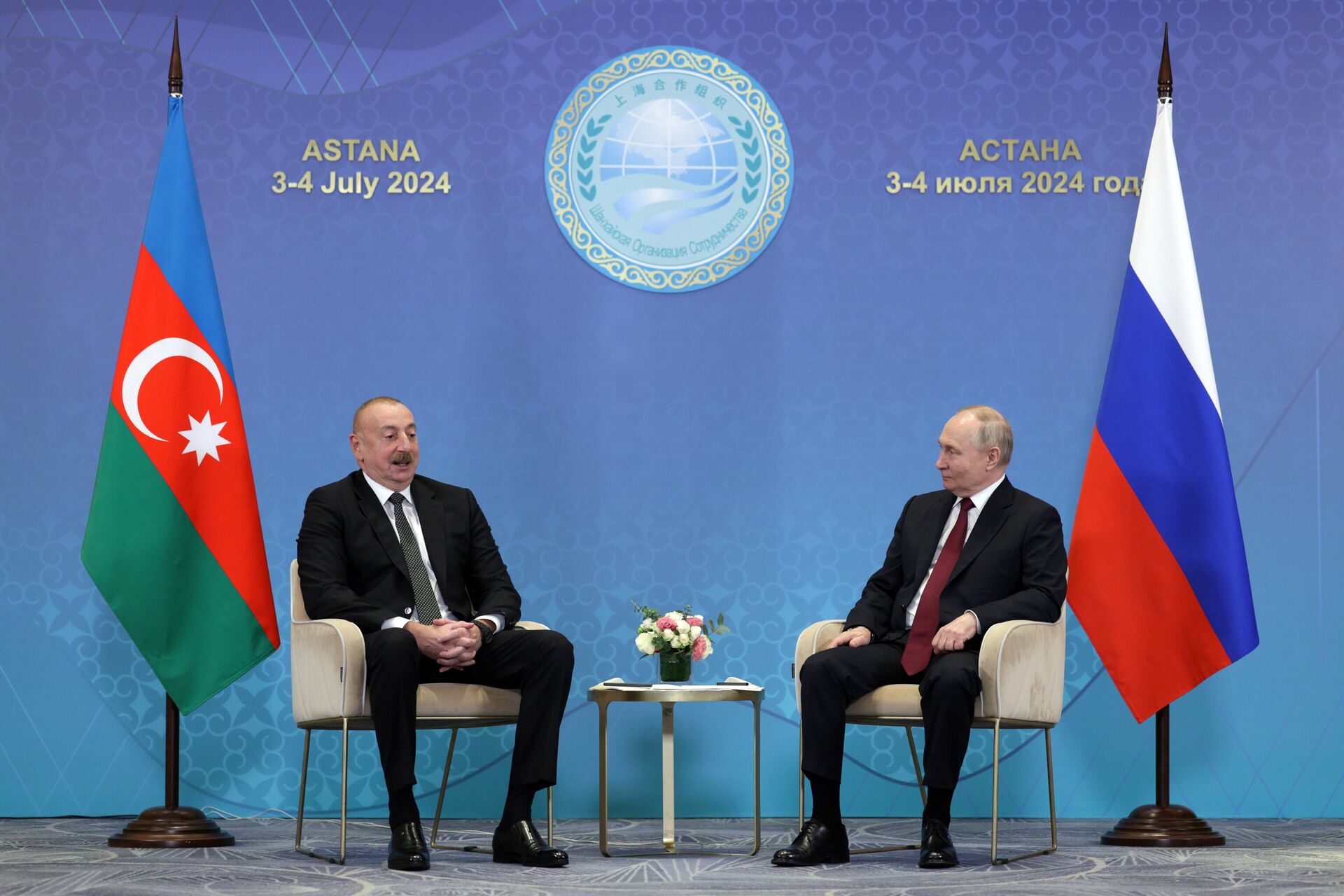 Президент РФ Владимир Путин и президент Азербайджана Ильхам Алиев во время встречи на полях саммита Шанхайской организации сотрудничества - РИА Новости, 1920, 03.07.2024