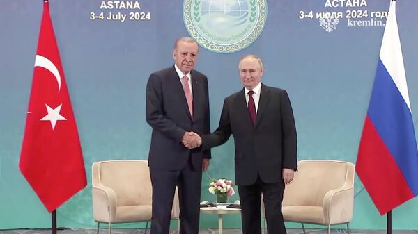 Президент РФ Владимир Путин и президент Турецкой Республики Реджеп Тайип Эрдоган во время встречи