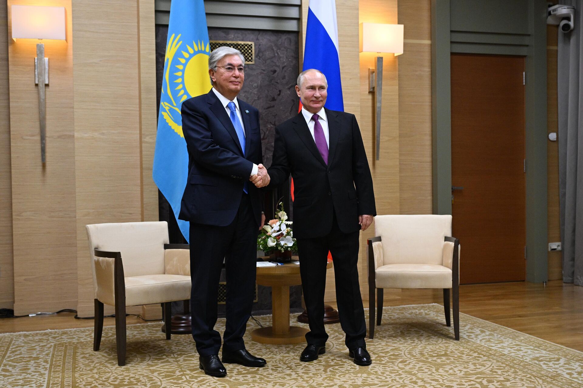 Президент РФ Владимир Путин и президент Республики Казахстан Касым-Жомарт Токаев во время встречи - РИА Новости, 1920, 03.07.2024