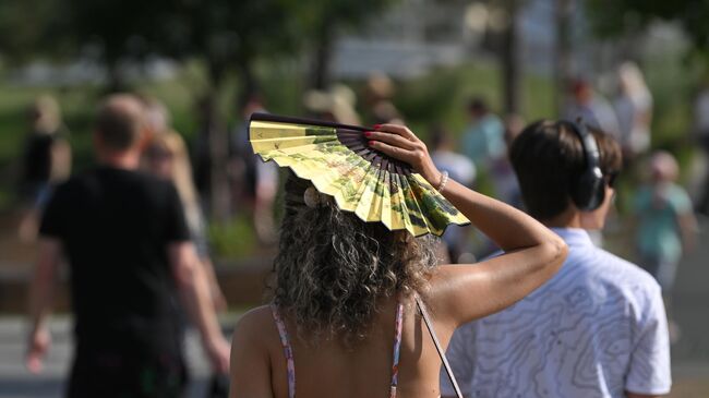 Синоптик рассказал, сколько продлится жара в Москве