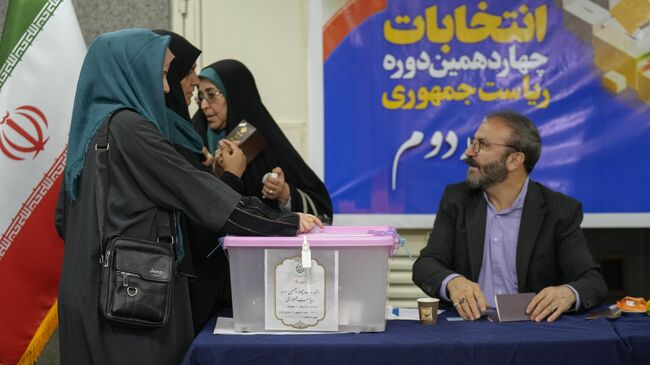 Второй тур выборов президента Ирана