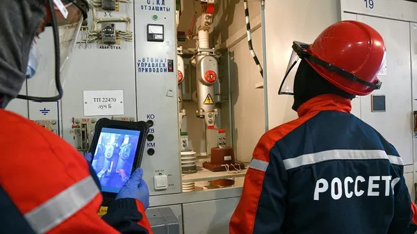 Специалисты компании Россети Московский регион