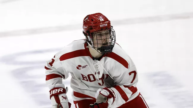 Канадский хоккеист Маклин Селебрини