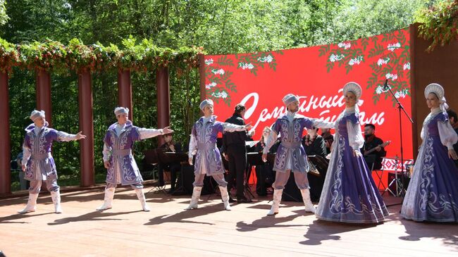 Около пяти тысяч человек посетили семейный фестиваль Рябинушка в Истре