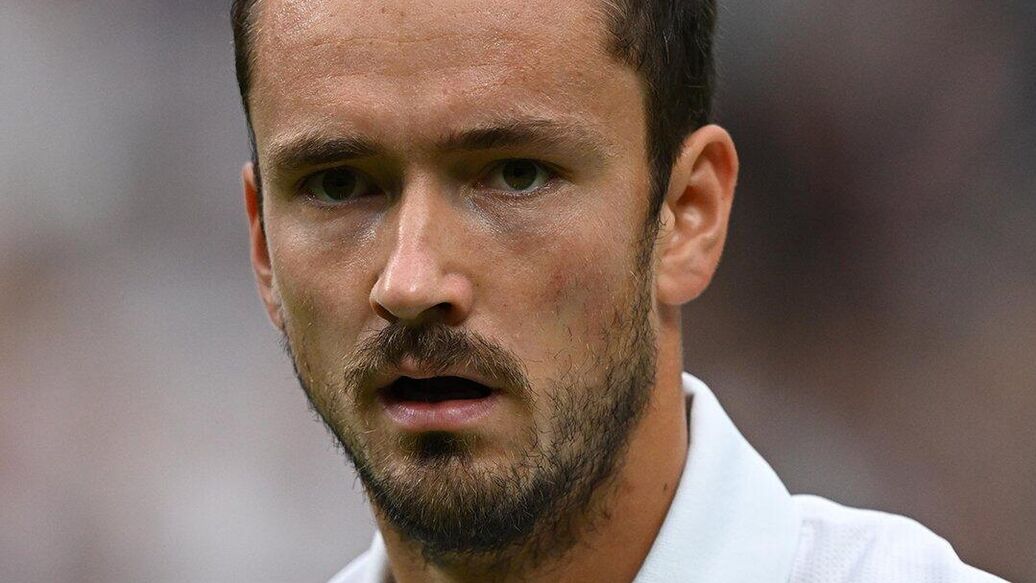 Медведев пробился в третий круг "Мастерса" в Торонто