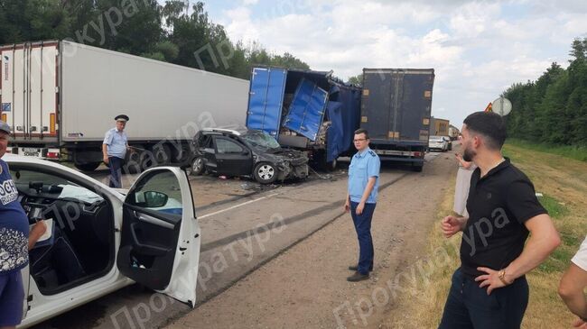 На месте ДТП на автомобильной дороге М-2 Крым в районе населенного пункта Кондыревка Тульской области