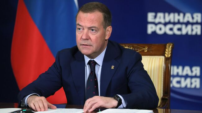 Медведев отметил высокий уровень подготовки России к конфликту с Западом