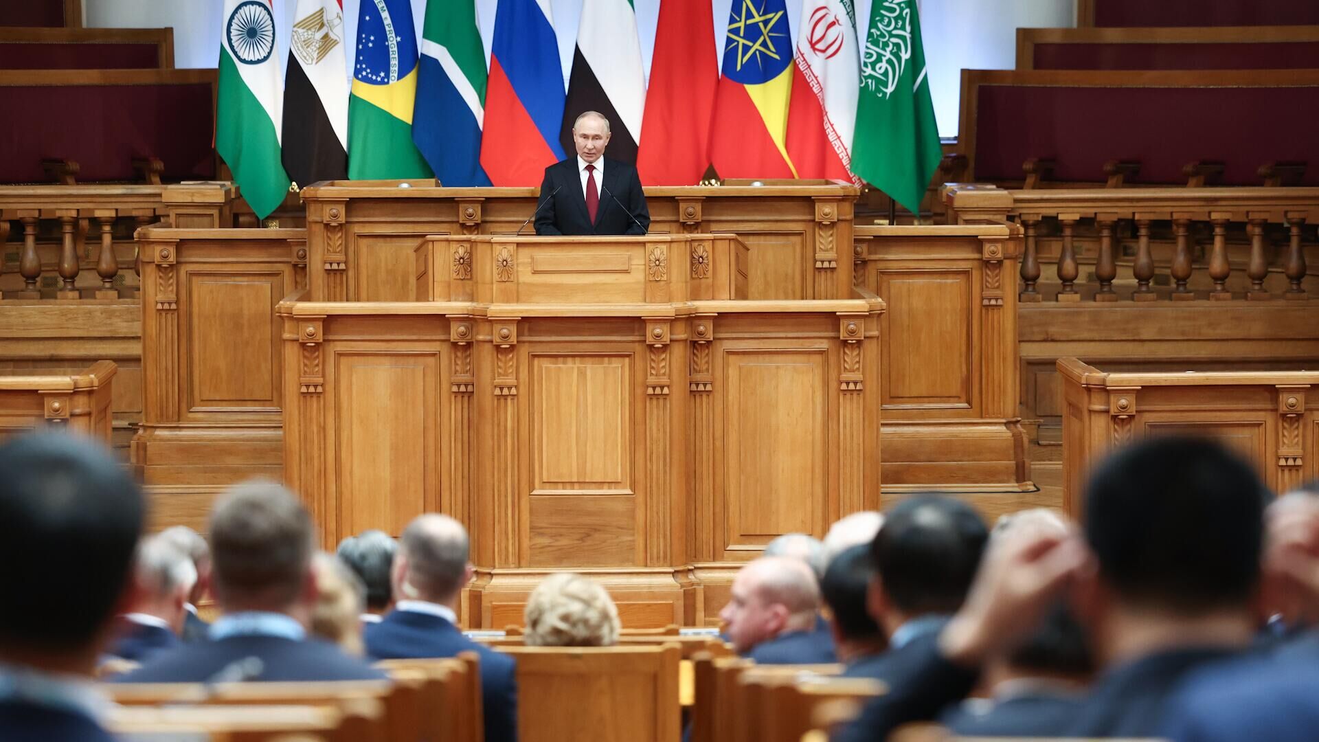 Путин на Х Парламентском форуме БРИКС в Санкт-Петербурге - РИА Новости, 1920, 11.07.2024