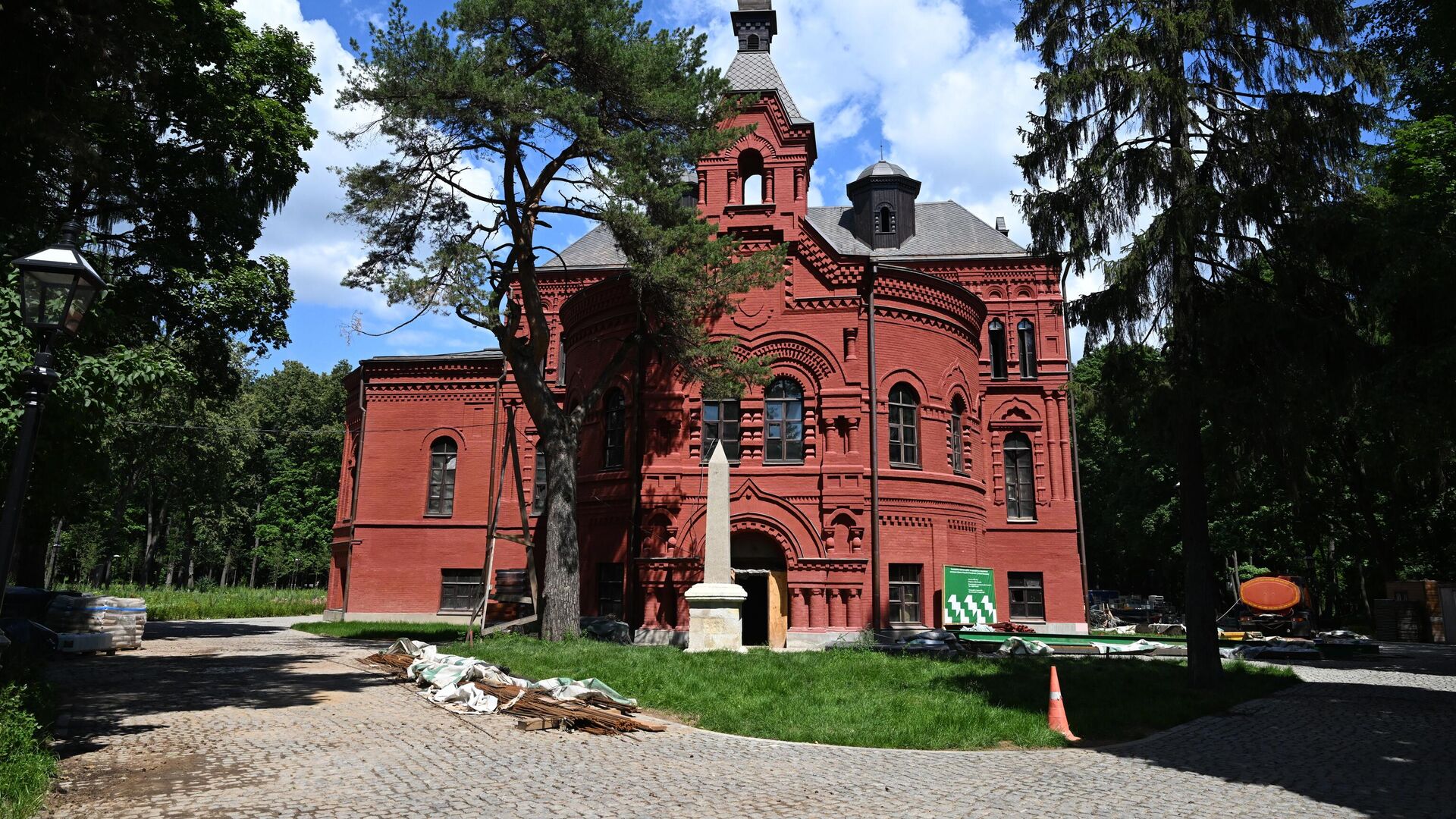 Реконструкция усадьбы Покровское-Стрешнево - РИА Новости, 1920, 16.07.2024