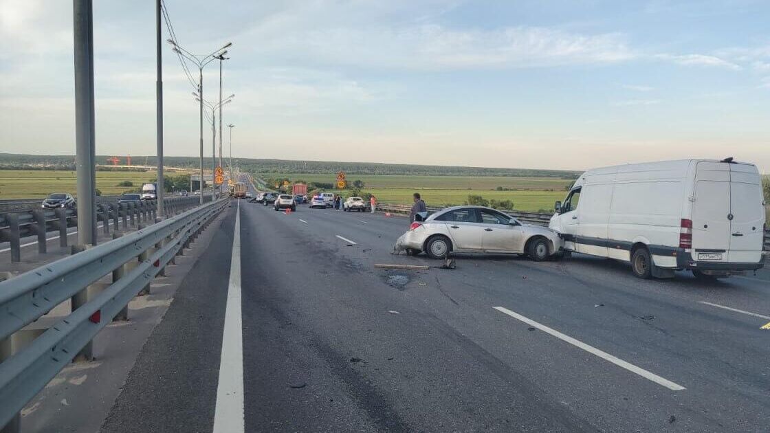 Место ДТП с участием пятнадцати автомобилей в городском округе Серпухов Московской области. 11 июля 2024 - РИА Новости, 1920, 11.07.2024