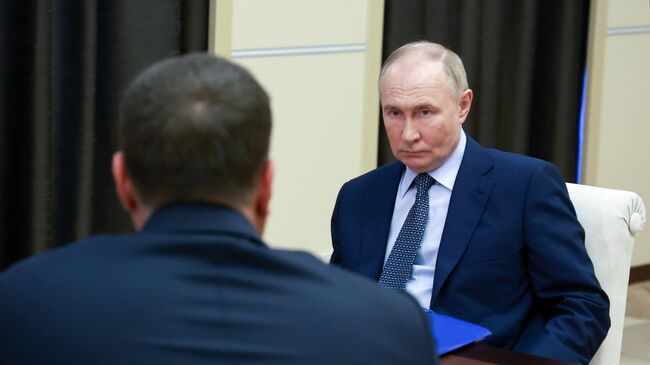 Путин призвал поддержать восстановительный рост в Запорожской области