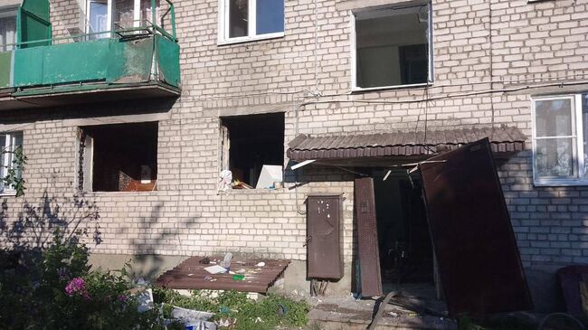 Последствия взрыва бытового газа в пятиэтажке в псковском городе Опочка