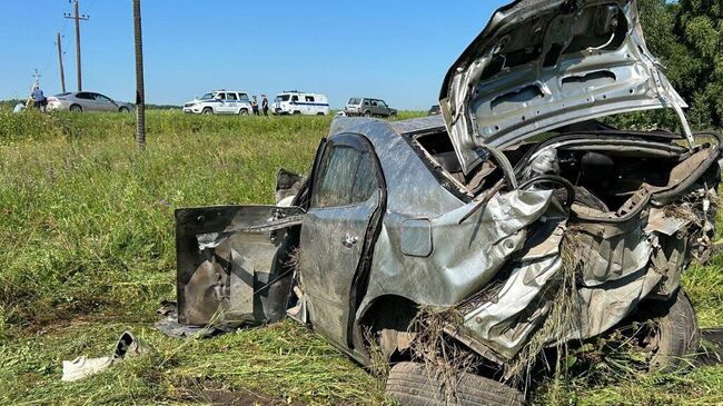 На месте ДТП в Кемеровской области, в котором погибли двое несовершеннолетних