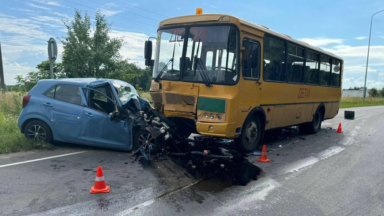 Место ДТП с участием школьного автобуса в Зеленоградском районе Калининградской области - РИА Новости, 1920, 15.07.2024