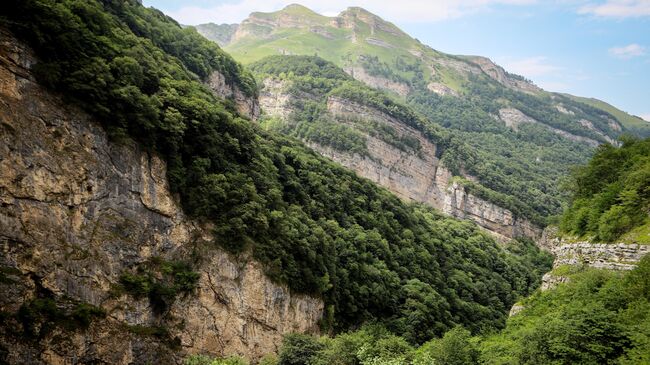В горах Кабардино-Балкарии разбился парапланерист