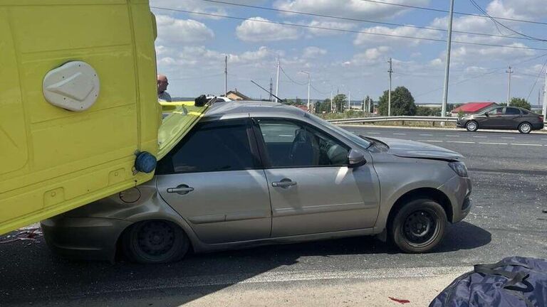 На месте ДТП с участием трех автомобилей в Ульяновской области