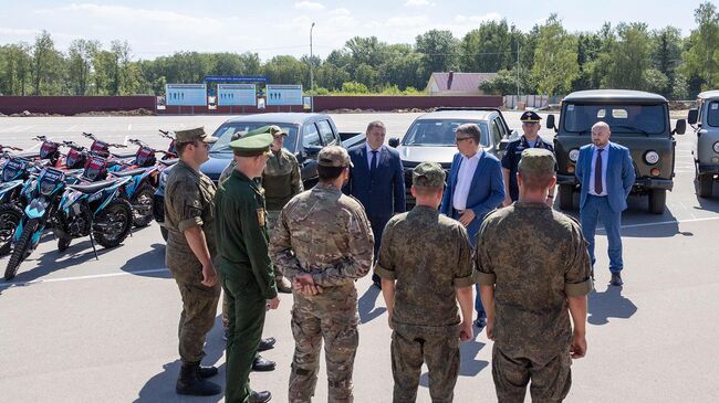 Исполняющий обязанности губернатора Тульской области Дмитрий Миляев передал тульским военнослужащим новую партию спецоборудования