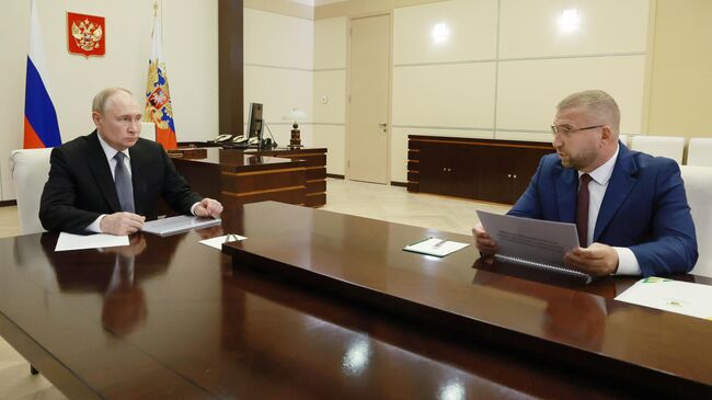 Путин на встрече с главой ФТС попросил оценить перспективы работы службы
