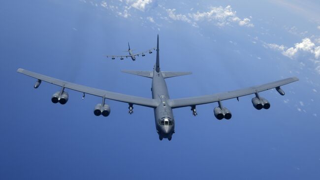 Два стратегических бомбардировщика B-52H Stratofortress ВВС США