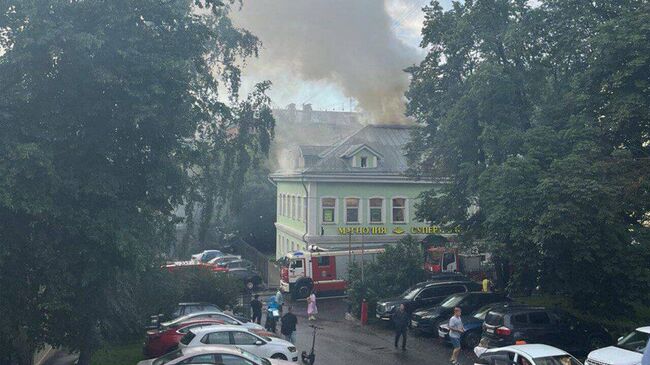 Пожар в Большом Сухаревском переулке в Москве