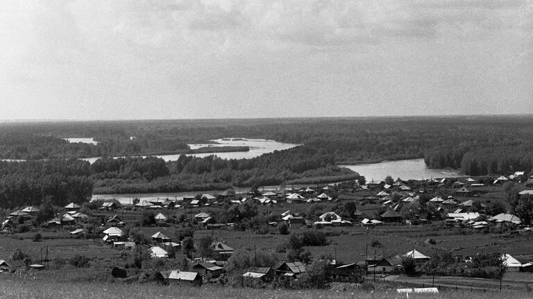 Вид на село Сростки