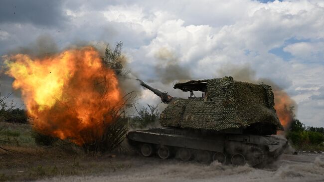 Боевая работа самоходной артиллерийской установки Мста-С ЦВО в зоне специальной военной операции. Архивное фото
