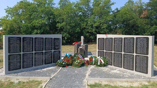 Советское воинское захоронение открылось после ремонта в венгерском городе Марцели