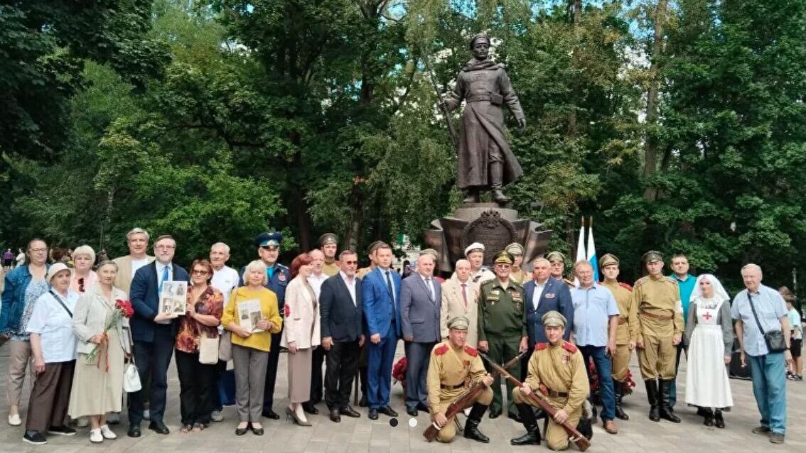 Торжественное открытие памятника участникам Первой мировой войны — жителям Нижегородской области в парке Кулибина в Нижнем Новгороде - РИА Новости, 1920, 25.07.2024