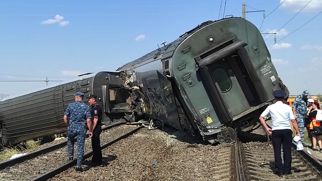 Пассажиры сошедшего с рельсов поезда рассказали о помощи волгоградцев