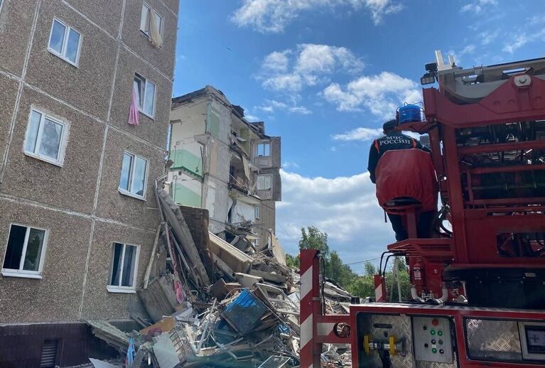 Взрыв в жилом доме в Нижним Тагиле