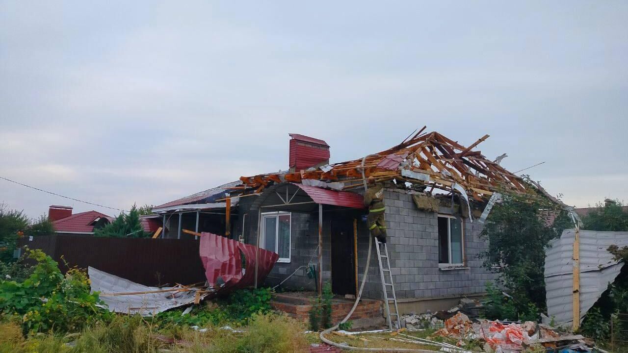 Последствия атаки ВСУ в селе Березовка Борисовского района Белгородской области. 3 августа 2024 - РИА Новости, 1920, 03.08.2024