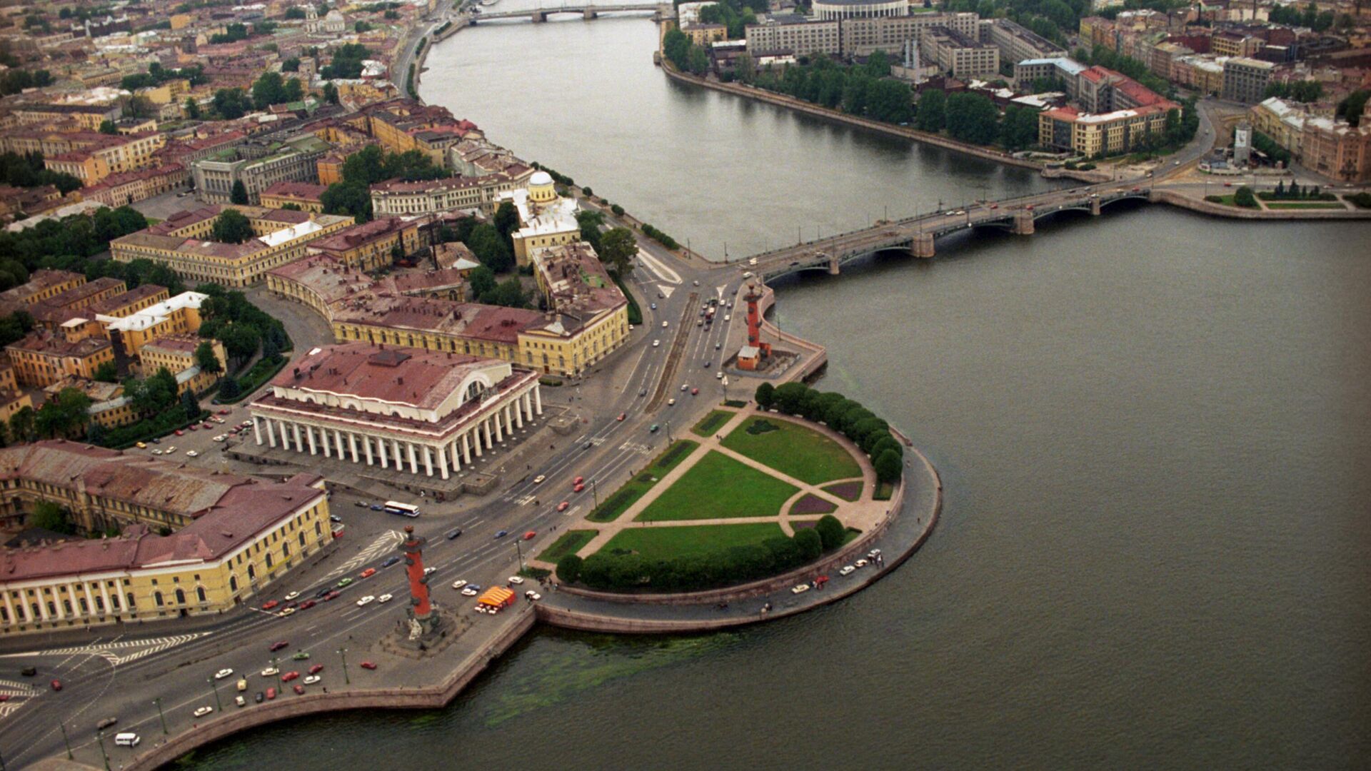 Стрелка Васильевского острова в Петербурге - РИА Новости, 1920, 06.08.2024