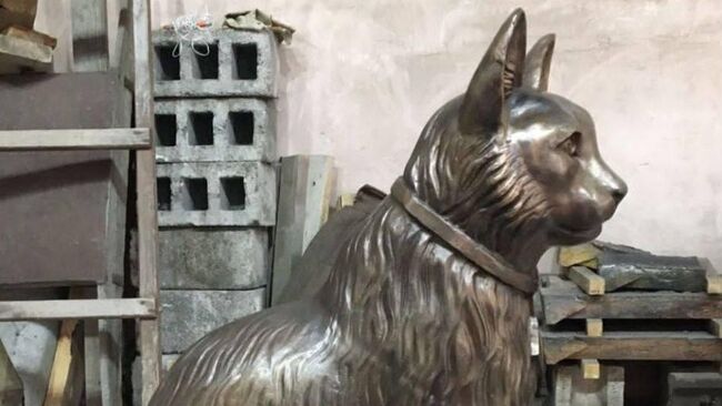 Памятник коту Твиксу