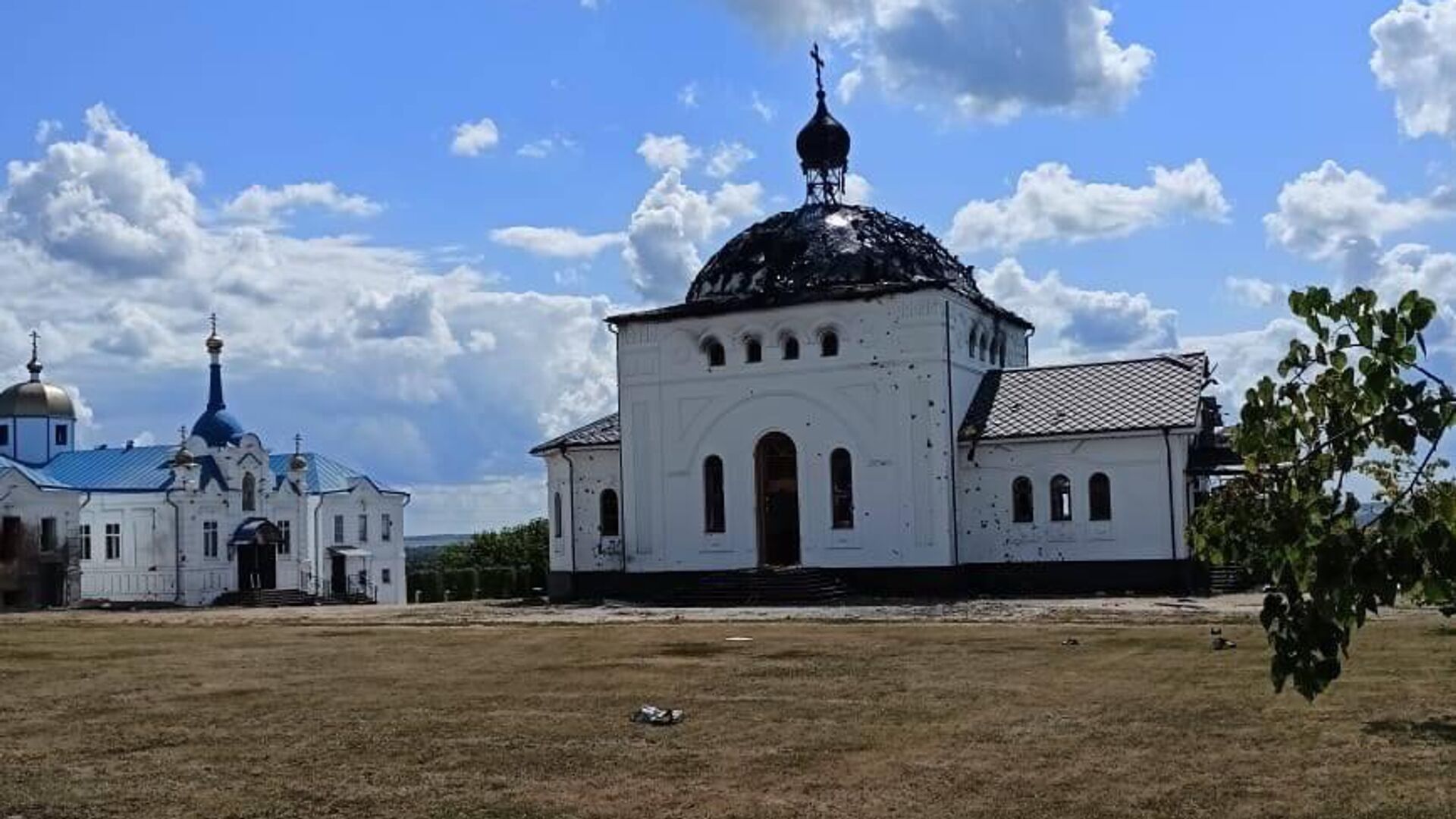 Горнальский Свято-Николаевский Белогорский мужской монастырь в Курской области после обстрела ВСУ - РИА Новости, 1920, 07.08.2024