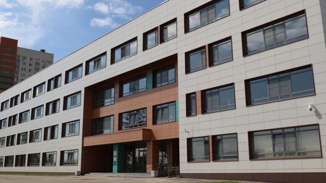 Школа, построенная в Нижнем Новгороде по нацпроекту Образование, - РИА Новости, 1920, 07.08.2024