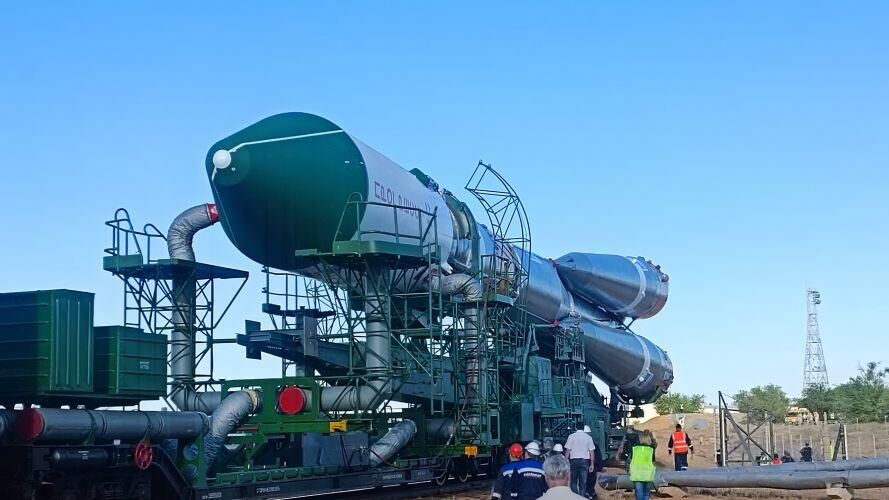 Ракета космического назначения Союз-2.1а с грузовым кораблём Прогресс МС-28, транспортированная на стартовый комплекс 31-й площадки космодрома Байконур - РИА Новости, 1920, 12.08.2024