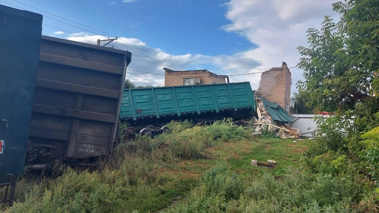 Cход вагонов грузового поезда в Оренбурге - РИА Новости, 1920, 15.08.2024